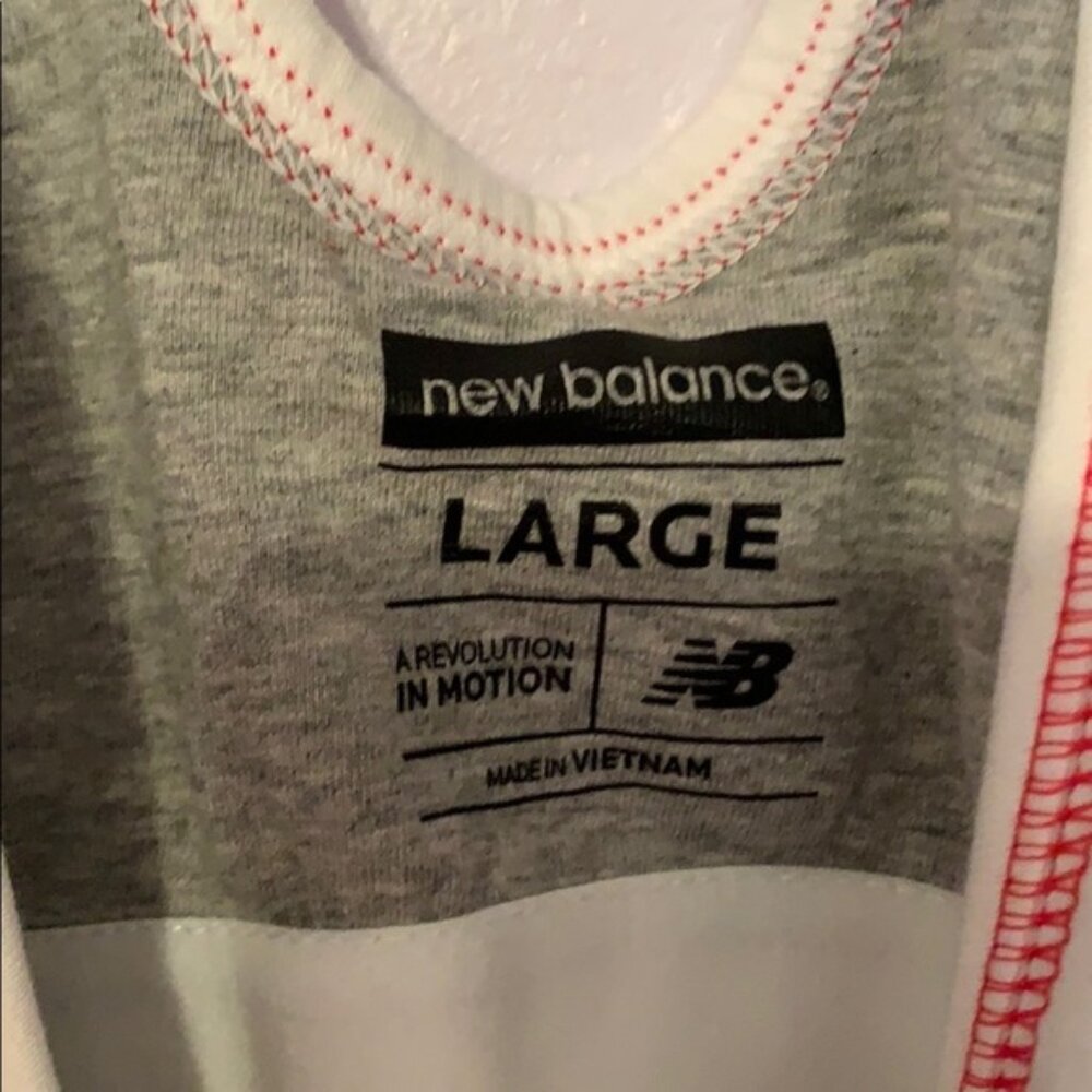 New Balance Razorback Workout Tank - Picture 2 of 5